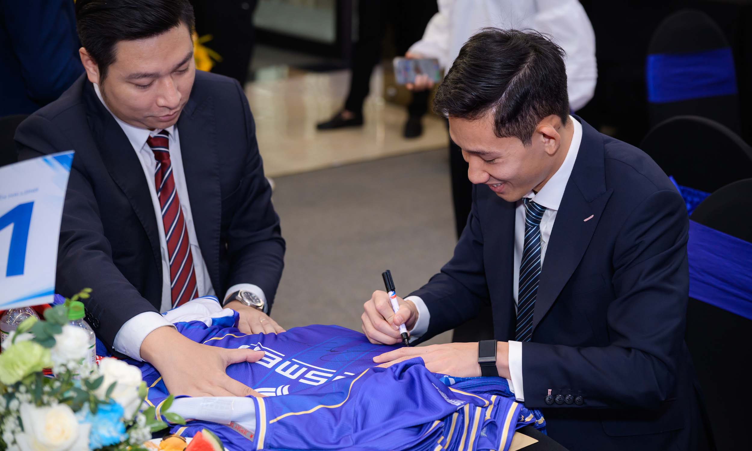 le-ky-ket-dai-su-thuong-hieu-kosmen-cau-thu-nguyen-hai-long-18
