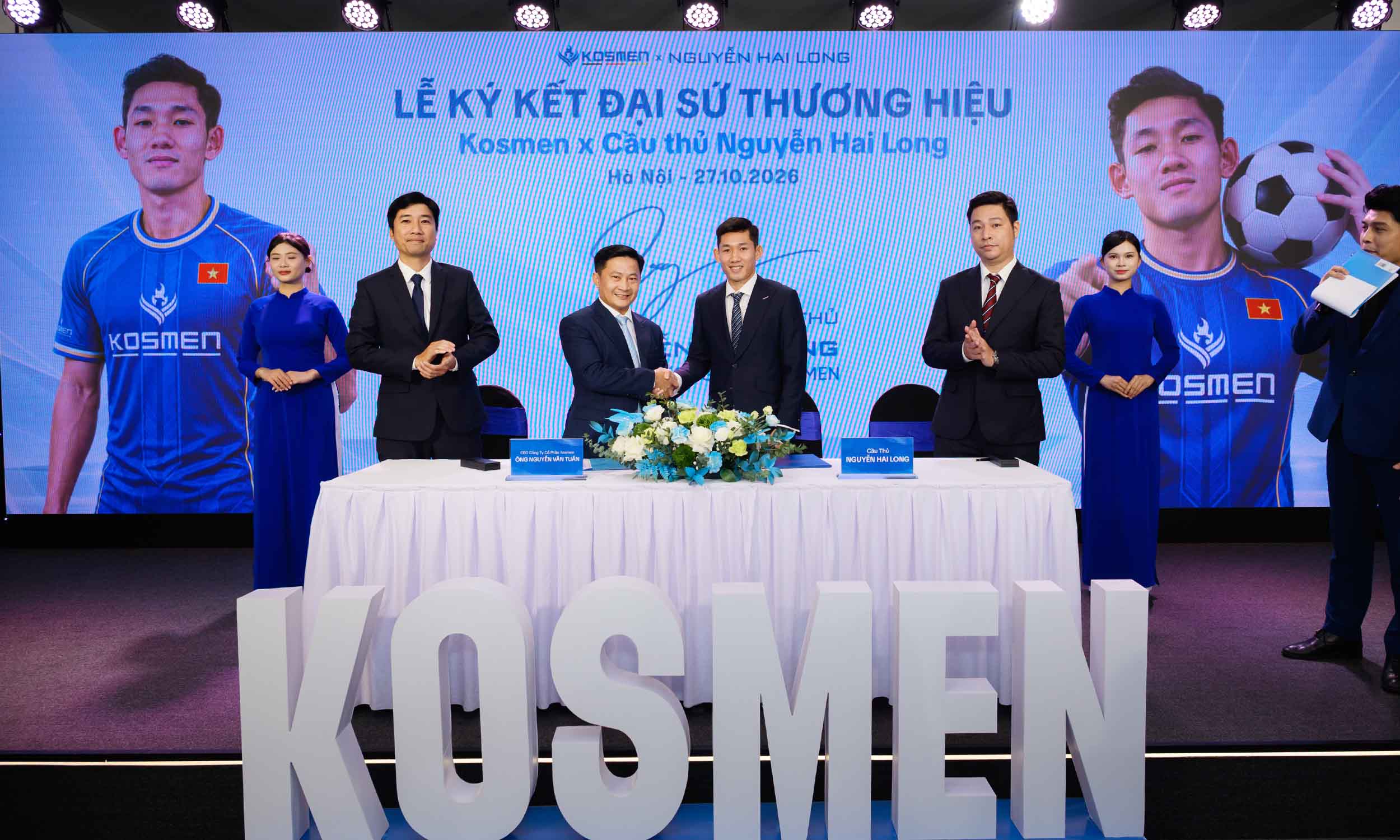 Nghi thức k&yacute; kết hợp t&aacute;c đại sứ thương hiệu giữa Kosmen v&agrave; cầu thủ Nguyễn Hai Long -4