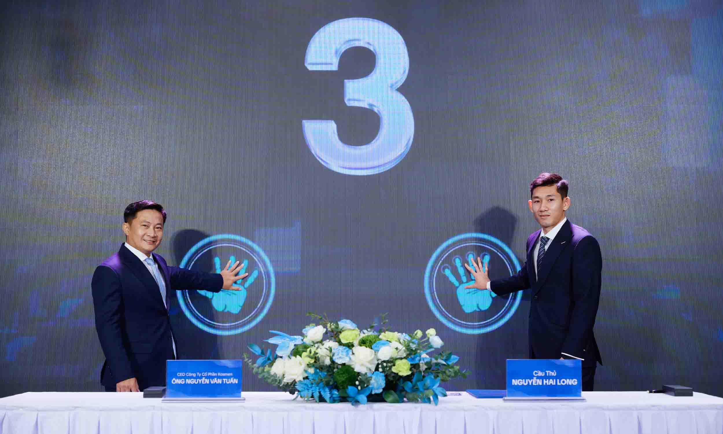 Nghi thức k&yacute; kết hợp t&aacute;c đại sứ thương hiệu giữa Kosmen v&agrave; cầu thủ Nguyễn Hai Long -10