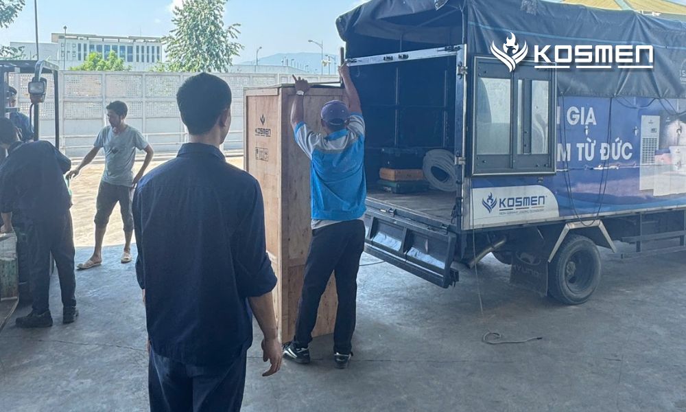 Máy hút ẩm công nghiệp được giao tới kho Hà Nội