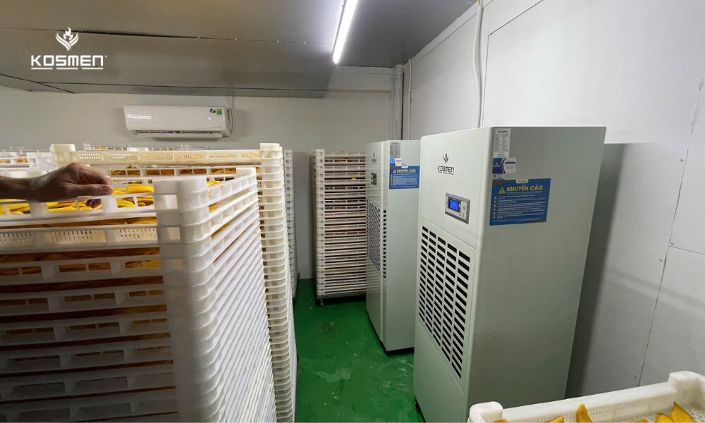 Agricultural storage maintains an optimal humidity level with the Kosmen KM-180S dehumidifier