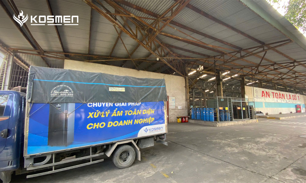 Kosmen vận chuyển m&aacute;y h&uacute;t ẩm đến nh&agrave; m&aacute;y th&eacute;p Kyoei