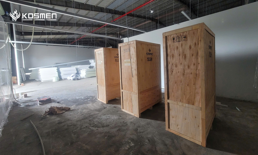 With a dehumidifying capacity of 480 liters per day, the Kosmen KM-480S offers outstanding moisture removal performance
