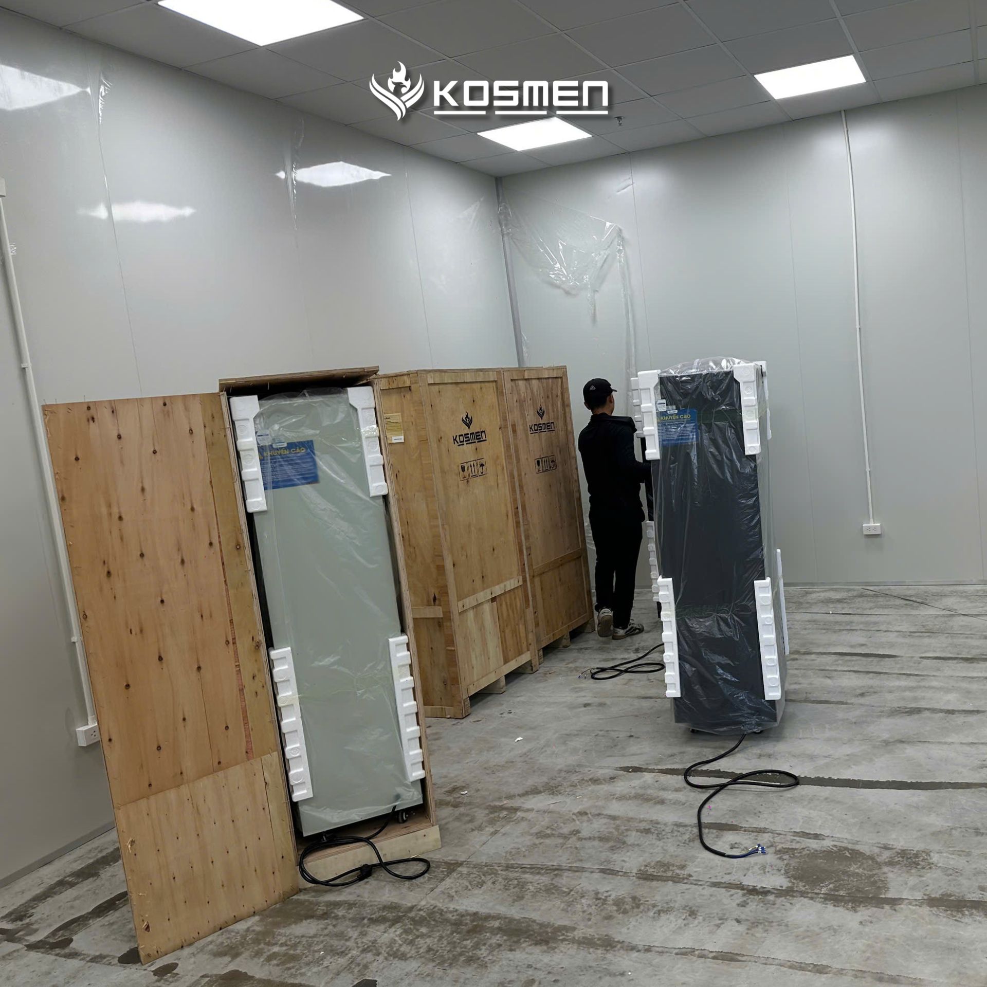Kosmen Hỗ Trợ Bố Tr&iacute; Lắp Đặt M&aacute;y H&uacute;t Ẩm