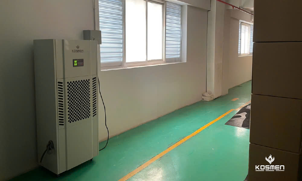 The Kosmen KM-180S industrial dehumidifier safeguards Bitis warehouses.