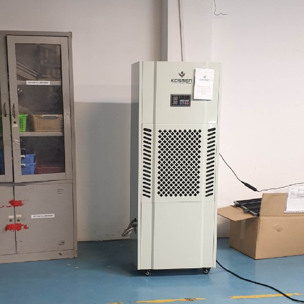 Kosmen KM-180S Industrial Dehumiifier