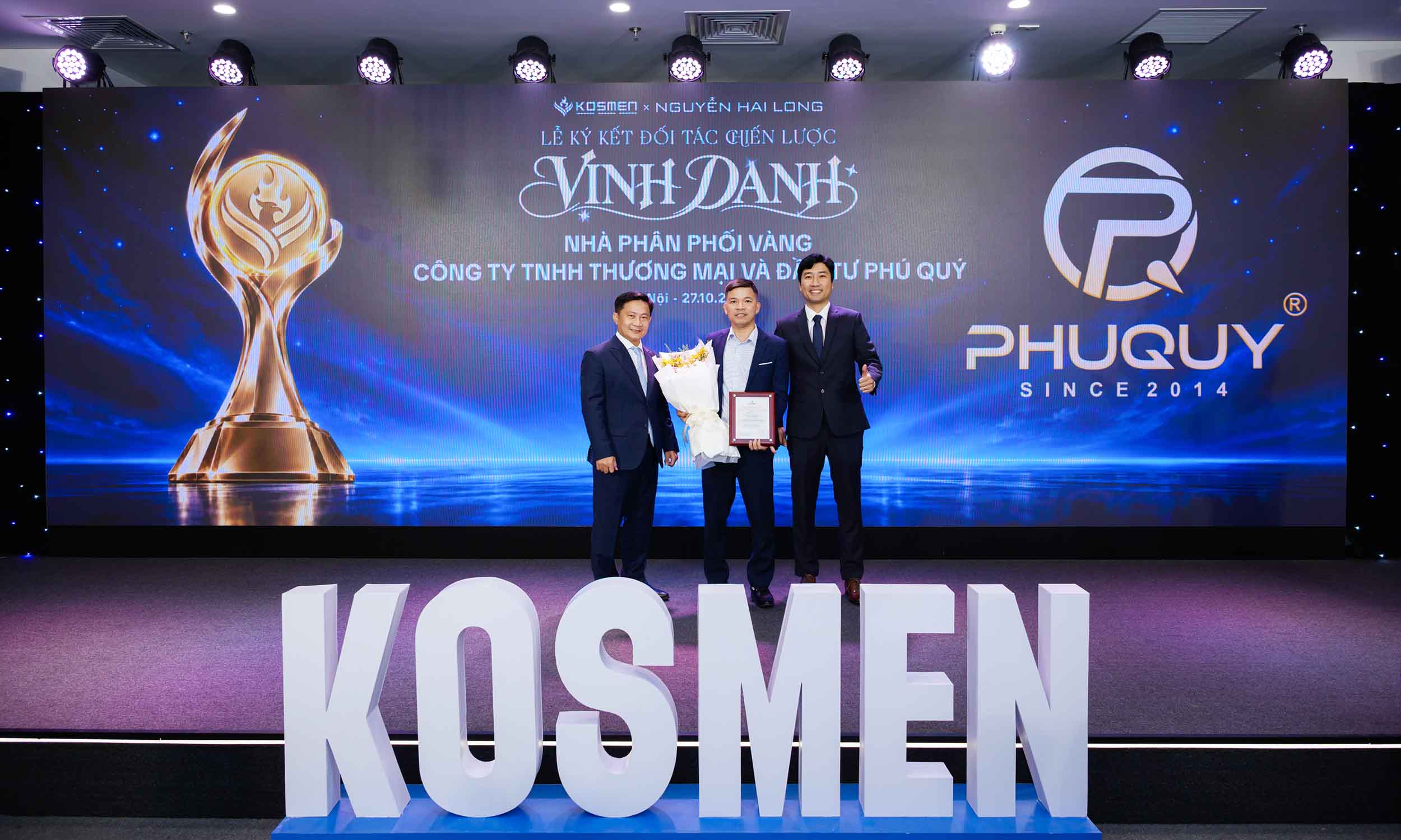 Vinh danh trao giải c&aacute;c đối t&aacute;c đ&atilde; đồng h&agrave;nh c&ugrave;ng ph&aacute;t triển với Kosmen -6