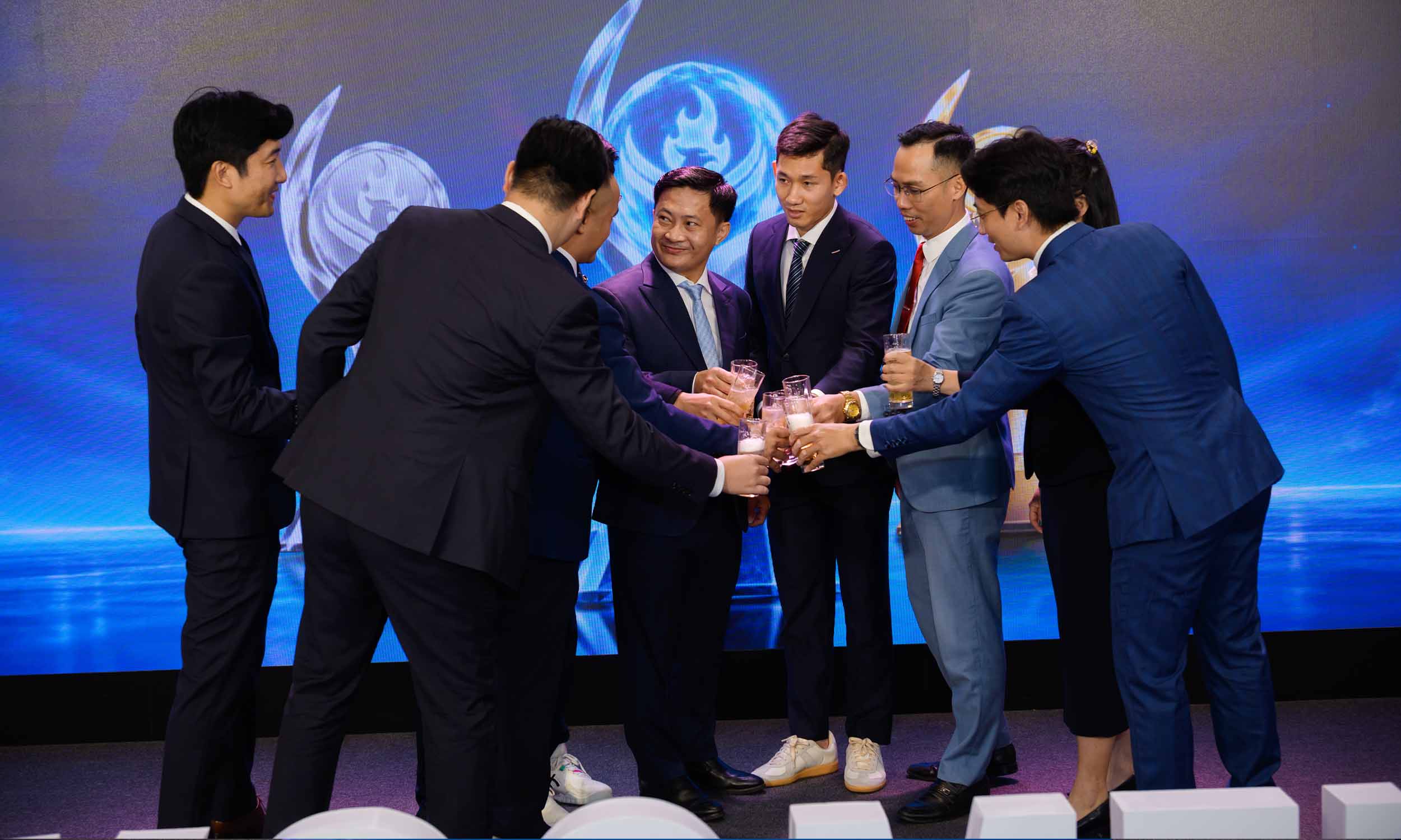 Nghi thức mở đầu buổi lễ k&yacute; kết của ban l&atilde;nh đạo Kosmen-2