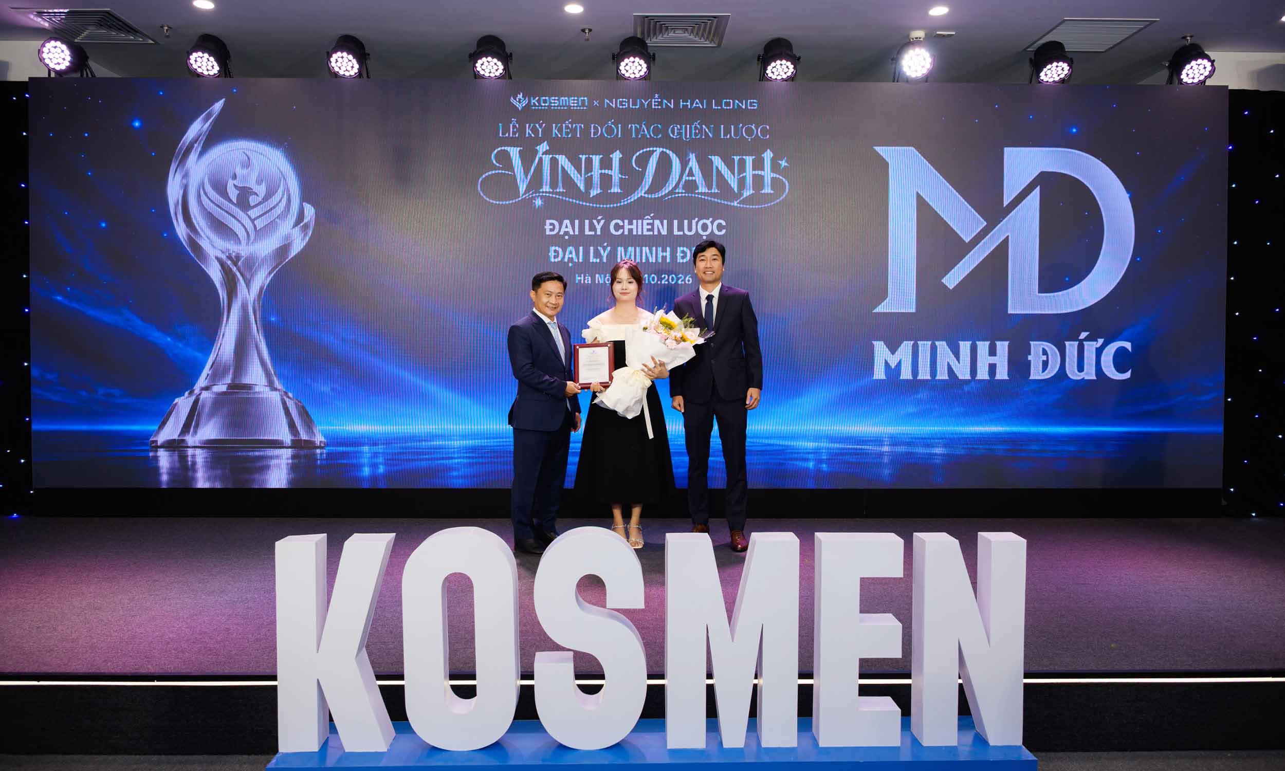 Vinh danh trao giải c&aacute;c đối t&aacute;c đ&atilde; đồng h&agrave;nh c&ugrave;ng ph&aacute;t triển với Kosmen -20