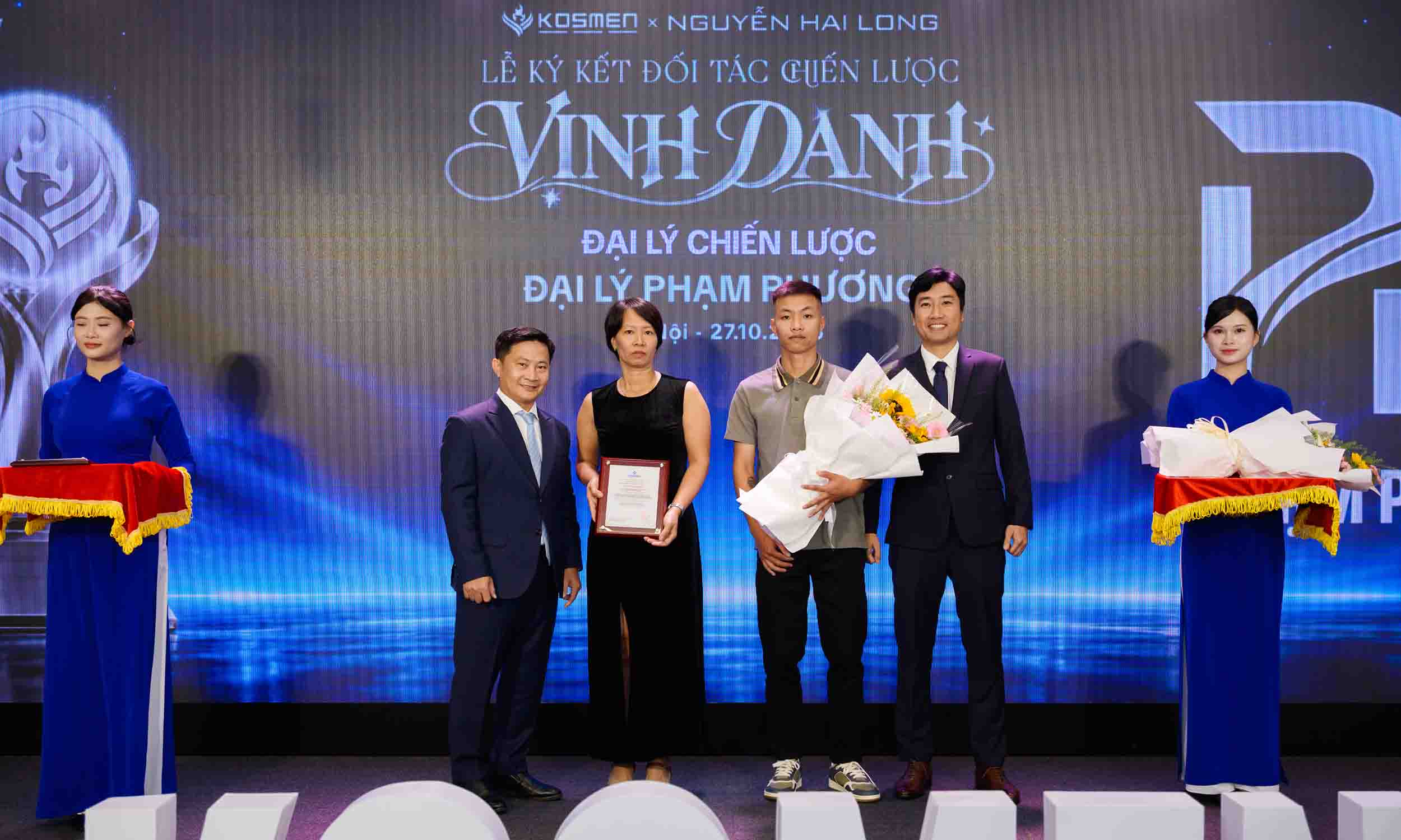Vinh danh trao giải c&aacute;c đối t&aacute;c đ&atilde; đồng h&agrave;nh c&ugrave;ng ph&aacute;t triển với Kosmen -23
