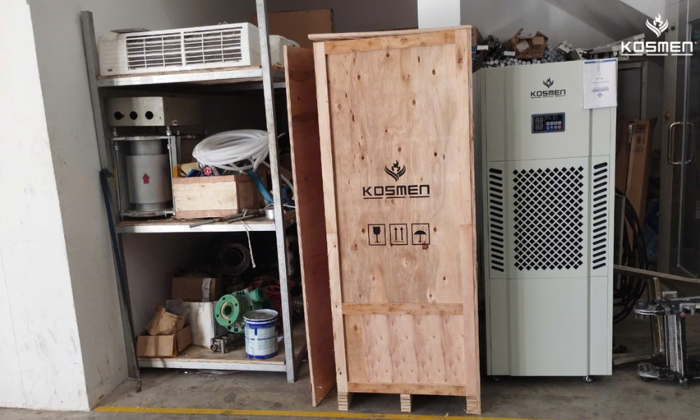 The Kosmen KM-180S dehumidifier regulates humidity at the Trường An storage facility